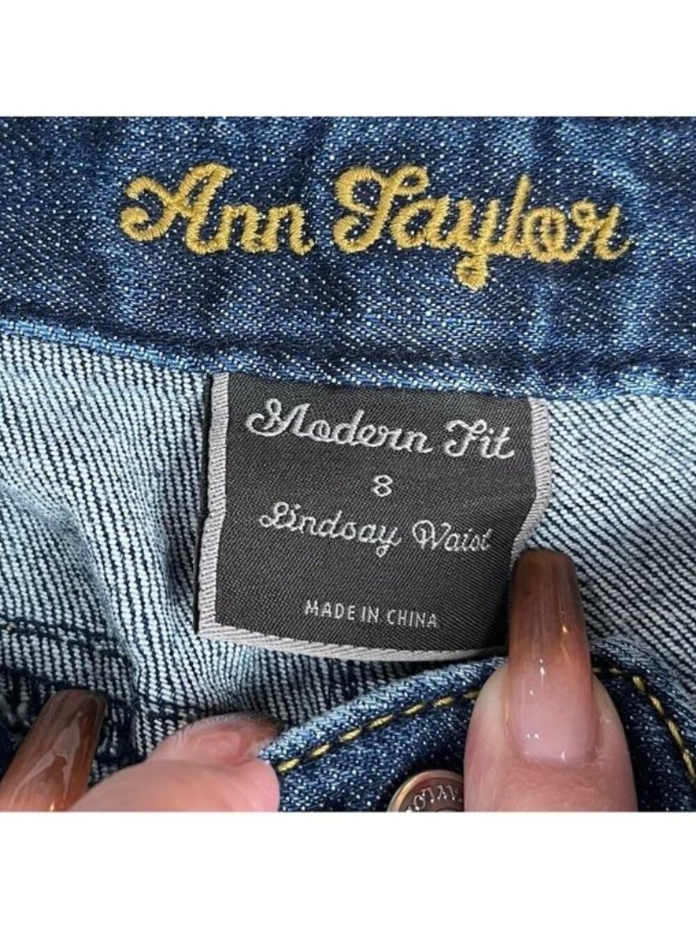 Ann Taylor Modern Fit Lindsay Waist Crop Size 8 Distressed Dark Wash - Picture 4 of 9